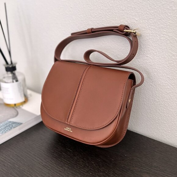 NWT - A.P.C. Betty Sadle Bag - Noisette🌰 - Picture 1 of 10